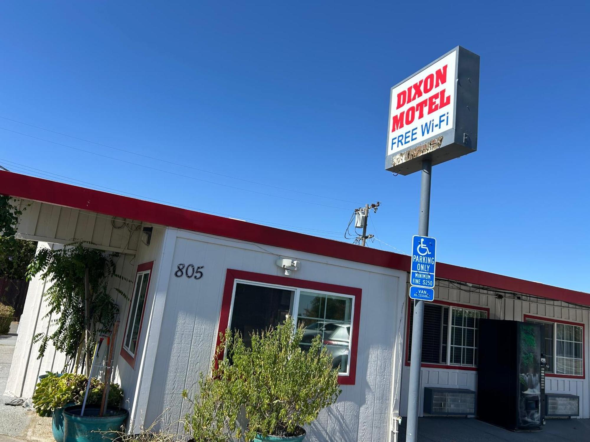 Dixon Motel